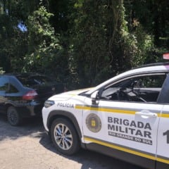 A operação iniciou no bairro Santin, após um GM/Prisma, de cor preta, fugir de uma abordagem. (Fotos: BM)