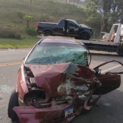 O fluxo chegou a ser interrompido para o atendimento às vítimas. (Foto: Redes Sociais)