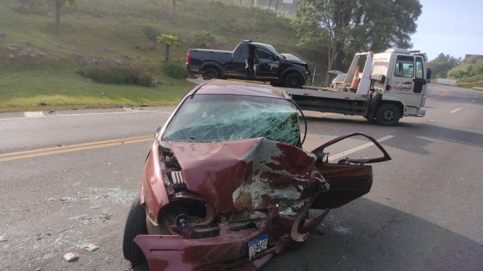 O fluxo chegou a ser interrompido para o atendimento às vítimas. (Foto: Redes Sociais) O fluxo chegou a ser interrompido para o atendimento às vítimas. (Foto: Redes Sociais)