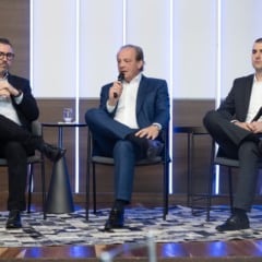 Foto: Antônio da Luz, Joarez Piccinini (centro) e Giovani Baggio (Crédito: Júlio Soares/Objetiva) 