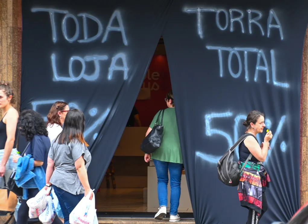 Procon de Caxias do Sul orienta consumidores para compras na Black Friday