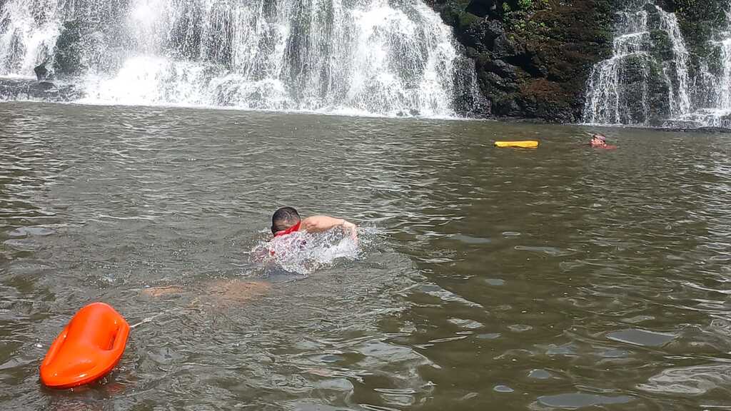 Bombeiros buscam por homem afogado em cachoeira na divisa de São Marcos e Caxias do Sul