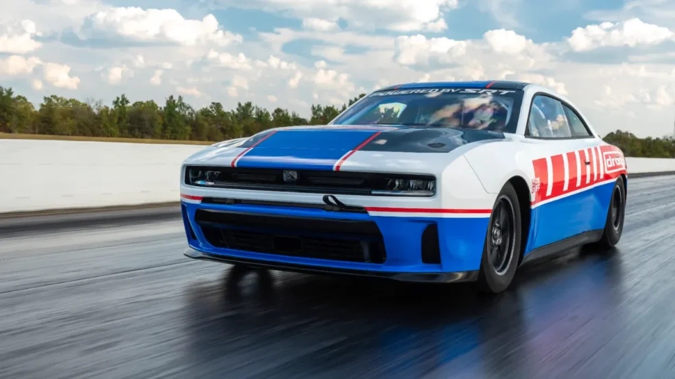 Dodge Charger Hustle Stuff Drag Pak - Foto: Divulgação