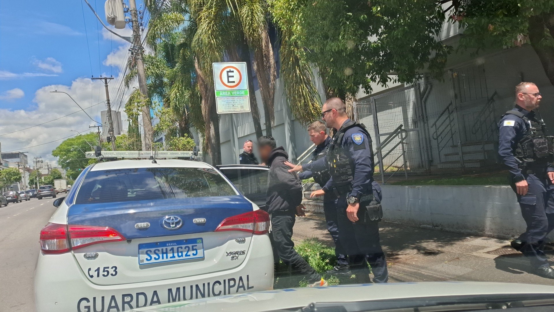 Homem é preso em flagrante após furtar tablet em loja do centro de Caxias do Sul