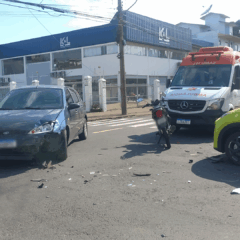 Motociclista fica ferido após colisão em cruzamento de Caxias do Sul
