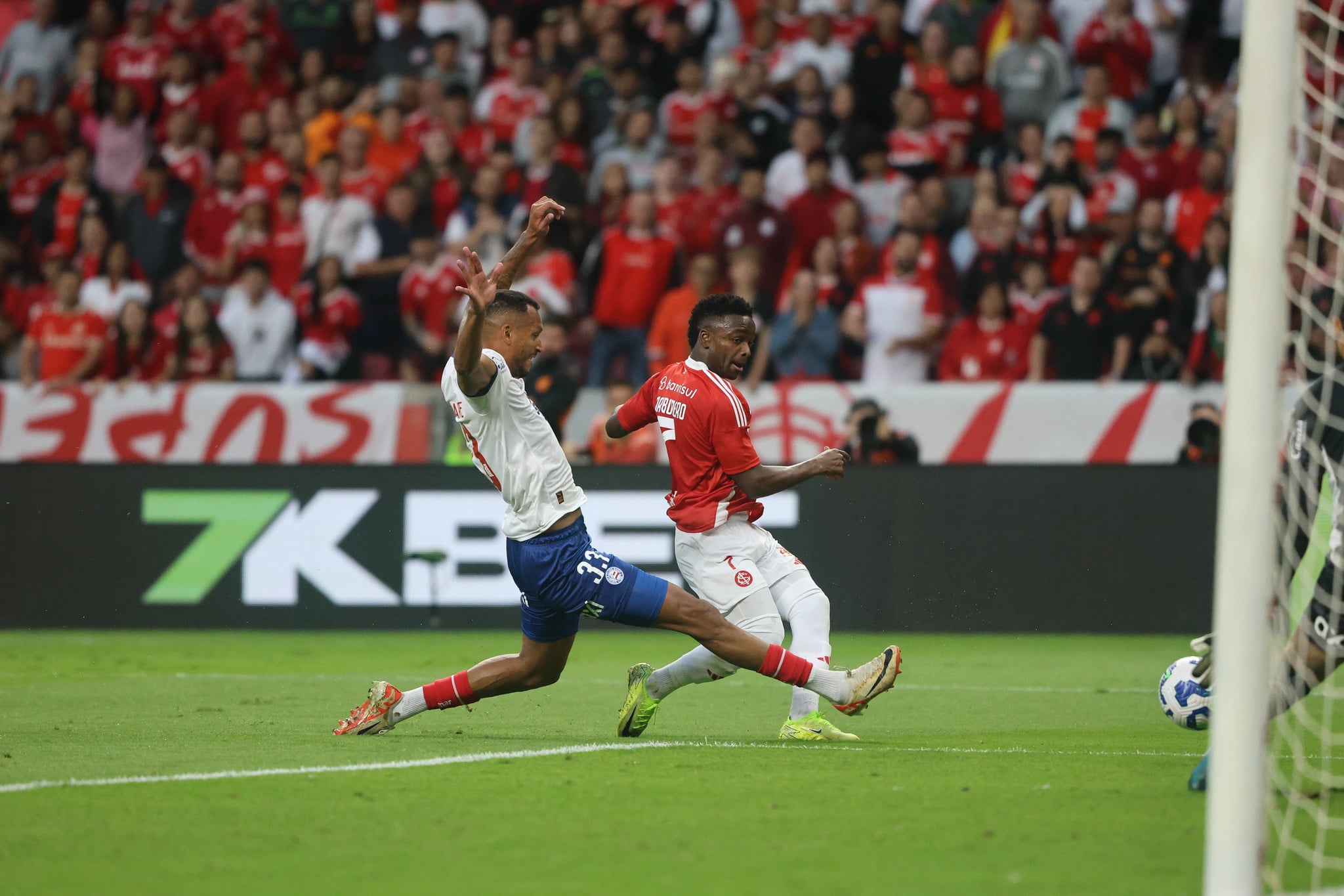 Inter leva gol no fim, só empata com o Bahia e pressão aumenta sobre Ramón Díaz