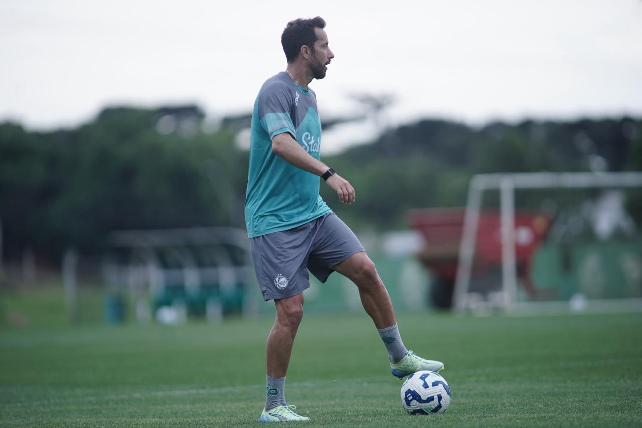 Juventude perde lateral, mas ganha três reforços para enfrentar o Bahia