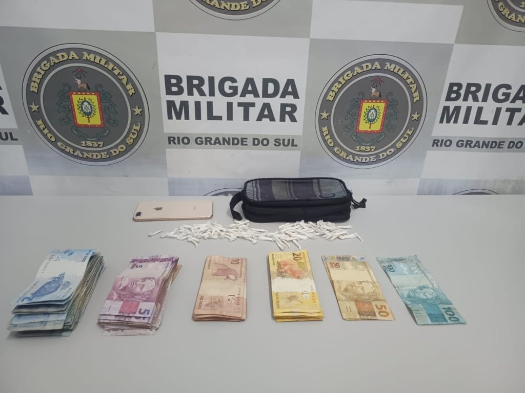 Mulher é presa com 96 porções de crack em Caxias do Sul
