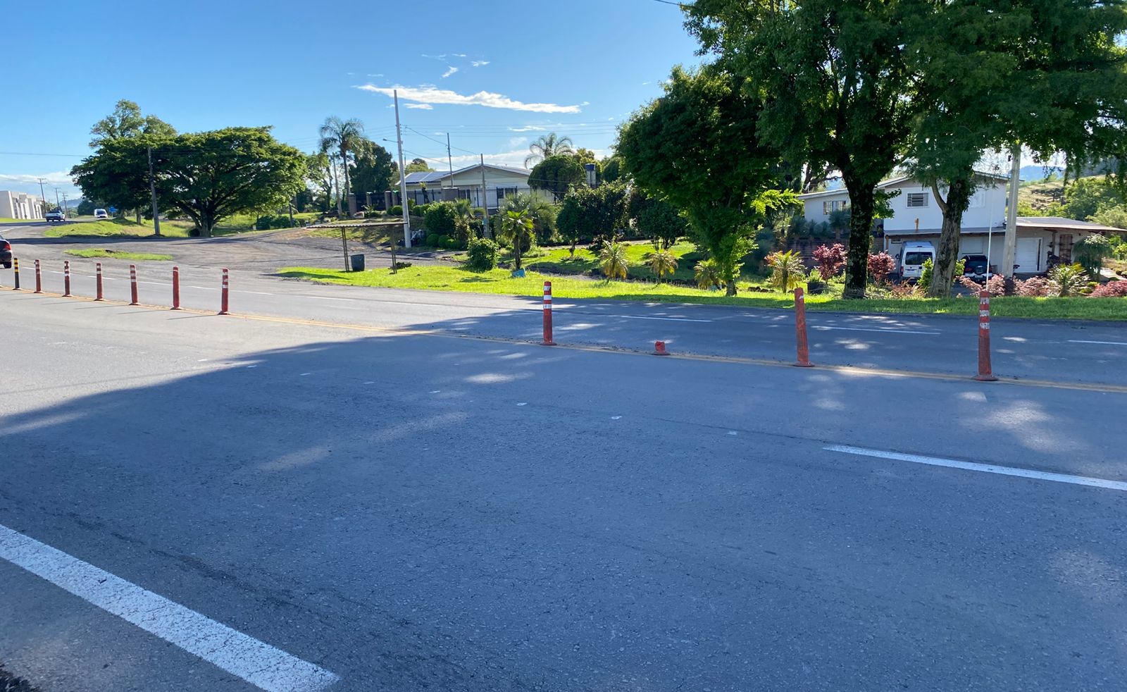 Retirada de balizadores na ERS-122 facilita conversões irregulares em Farroupilha