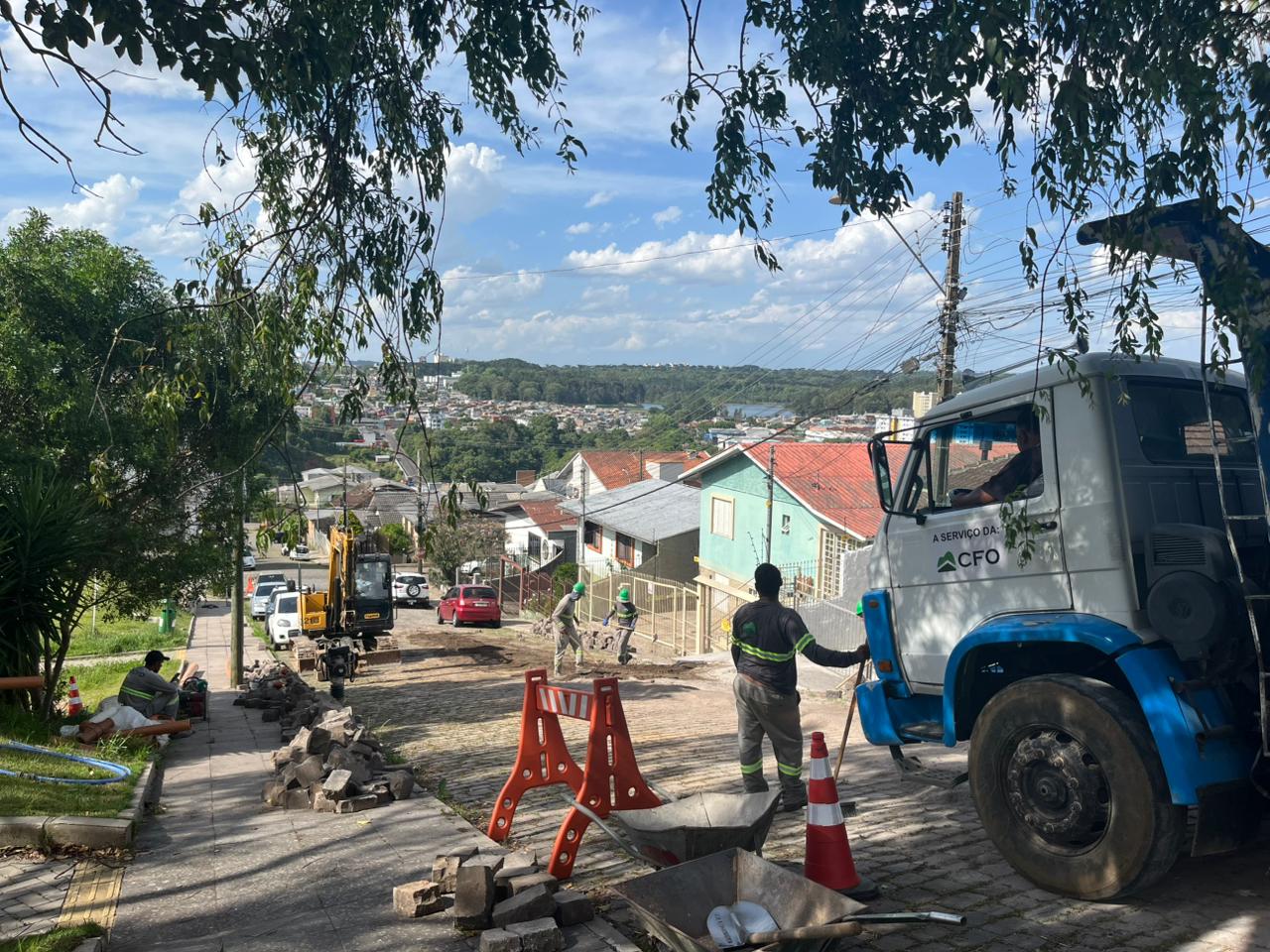 Samae fará obras de esgotamento sanitário em seis bairros de Caxias do Sul na próxima semana; confira o cronograma