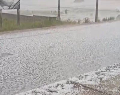 Erechim sofre com forte queda de granizo e recebe apoio da Defesa Civil
