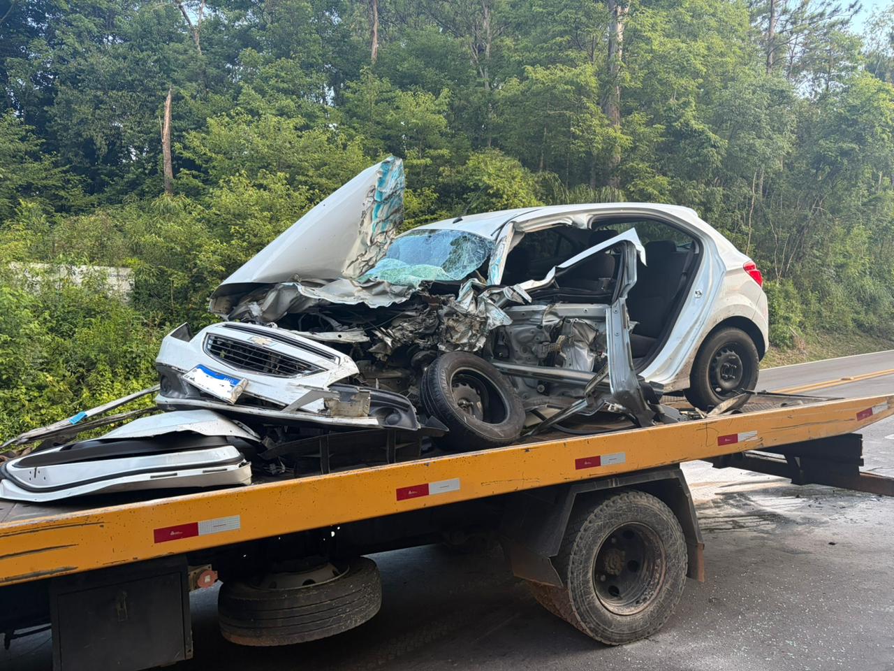 Acidente na ERS-122, entre Caxias do Sul e Flores da Cunha, deixa motorista em estado grave