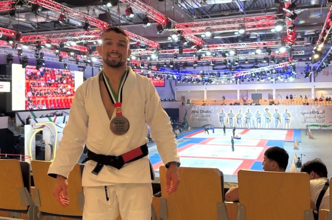 Fábio Nunes conquistou a medalha de bronze no Abu Dhabi World Masters Jiu-Jitsu Championship 2025. Fábio Nunes conquistou a medalha de bronze no Abu Dhabi World Masters Jiu-Jitsu Championship 2025.