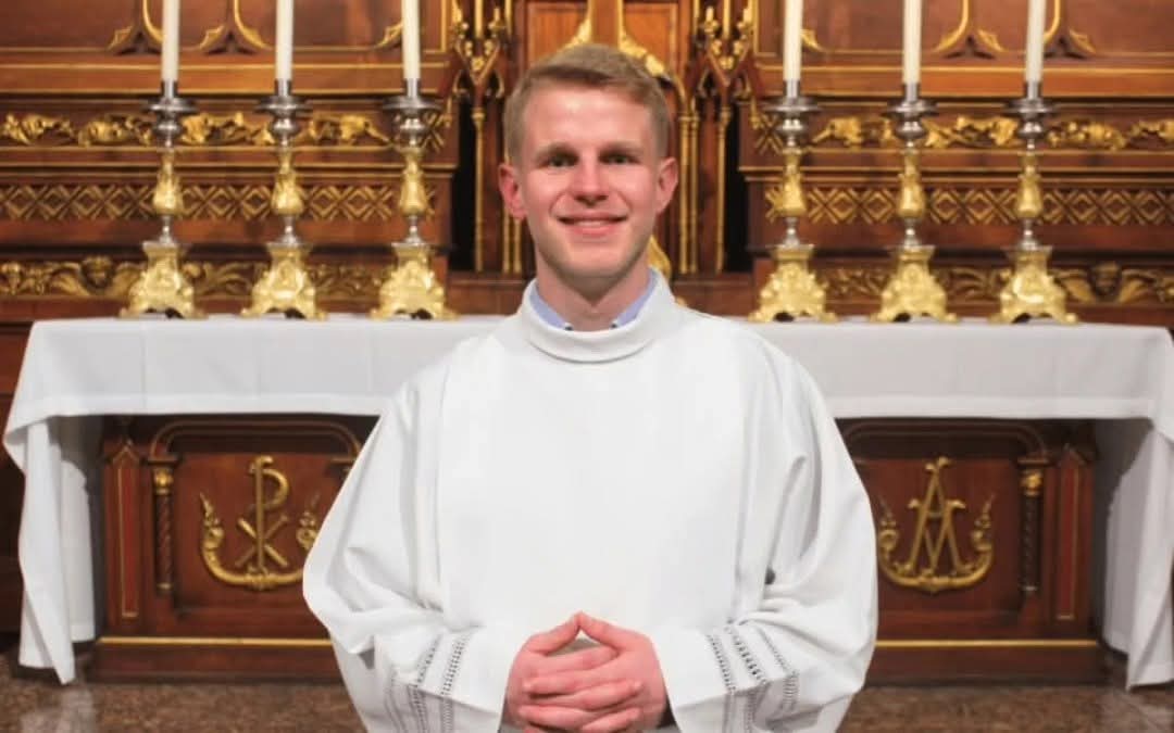 Jovem de Bento Gonçalves é ordenado padre no Santuário de Caravaggio, em Farroupilha