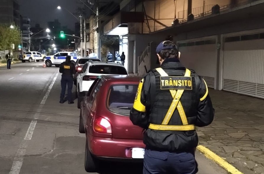 Fiscalização autua 10 motoristas por embriaguez em Bento Gonçalves