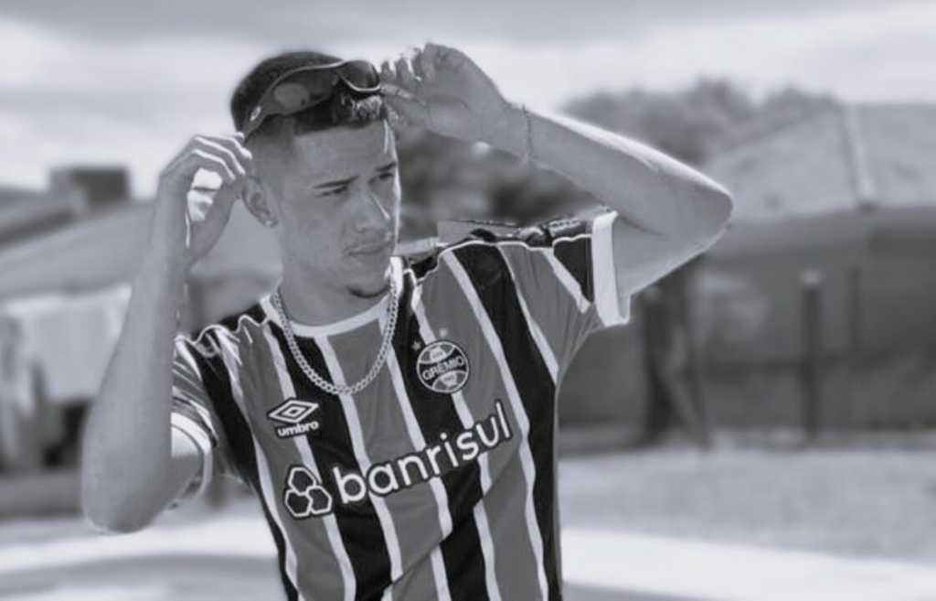 Jovem de 21 anos morre após colisão entre moto e carro em Veranópolis