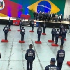 33 crianças se formam no Projeto Bombeiro Mirim 2025 em Bento Gonçalves