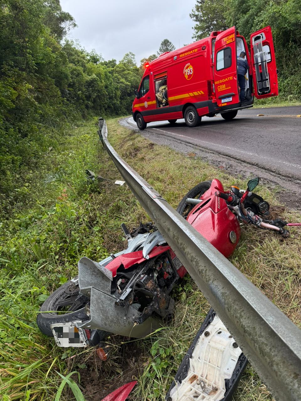 Motociclista sofre escoriações após perder o controle da moto em Bento Gonçalves