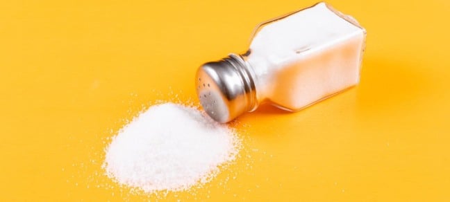 Todas as fabricantes de sal precisam adicionar um teor de iodo ao produto. (Foto: Freepik)