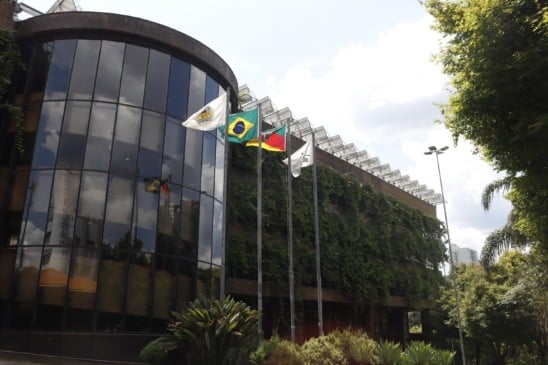 Recomendação da Câmara busca evitar aumento da tarifa de ônibus em Caxias, sugerindo que devolução de R$ 8,5 milhões seja usada no subsídio.