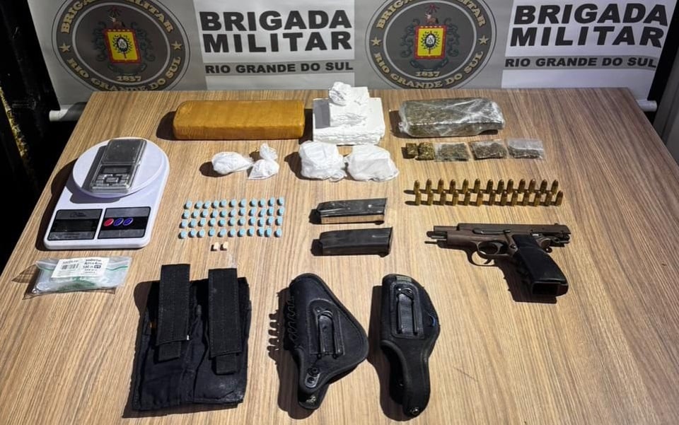 Brigada Militar prende homem com drogas e arma de fogo no bairro Universitário, em Bento Gonçalves