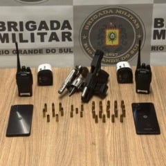 BM prende três adultos e apreende adolescente com armas no bairro Fenachamp, em Garibaldi