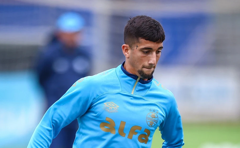 Grêmio negocia saída de atacante para o Bahia