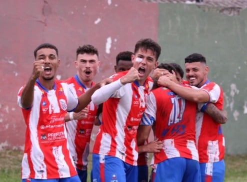 Fotos: Tiago Muniz/Apafut/Reprodução
