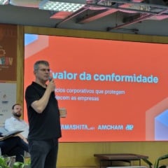 José Renato Hopf, CEO da Raiô Benefícios e presidente da South Summit, abriu o evento - Fotos: Rafael Zanol/Especial Grupo RSCOM