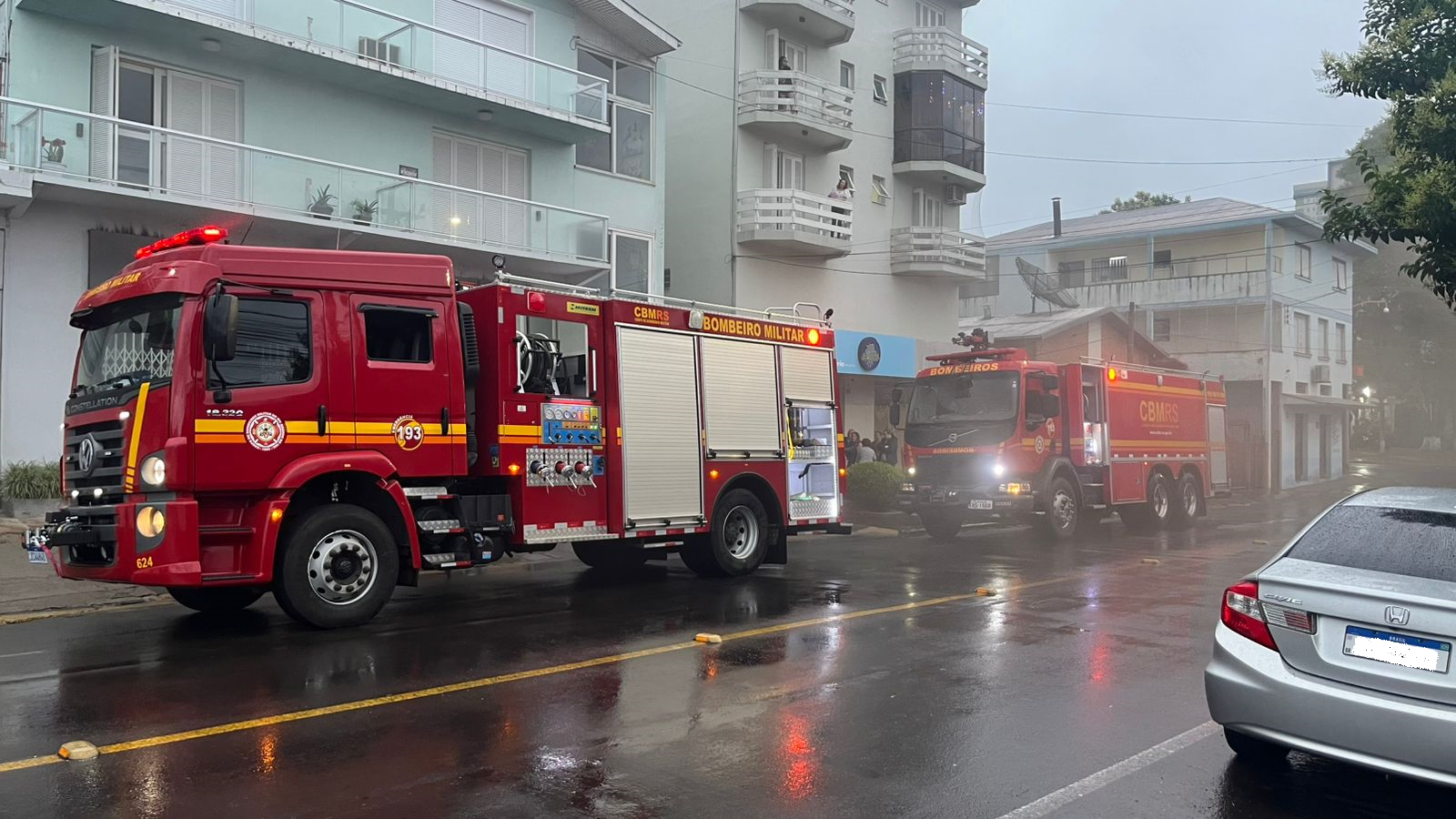 Incêndio em loja de materiais elétricos mobiliza Bombeiros no Centro de Bento Gonçalves