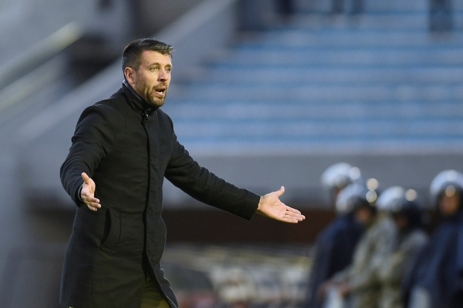 Inter avança em conversas com técnico uruguaio