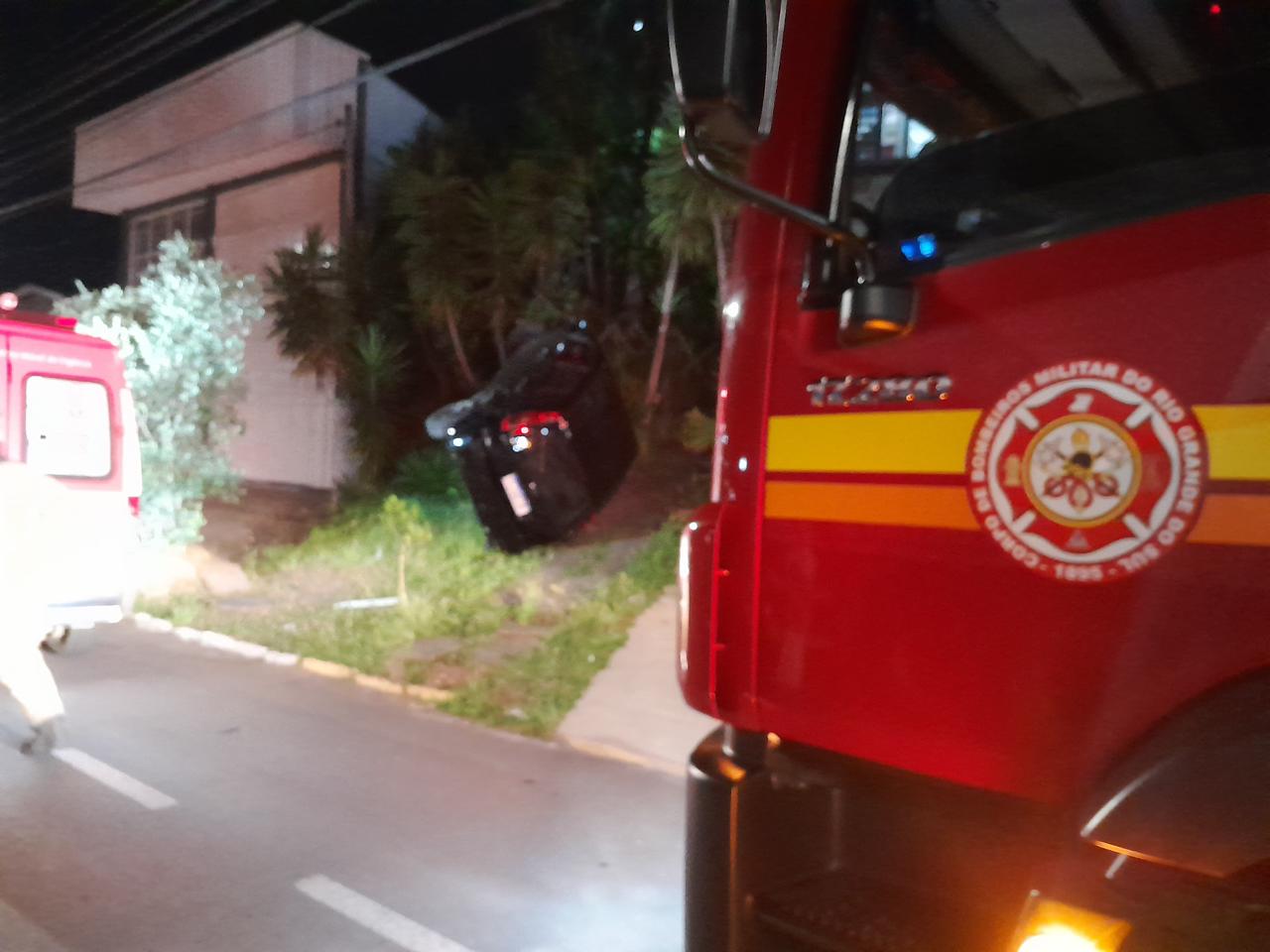 Homem embriagado tomba veículo e acaba preso em Farroupilha