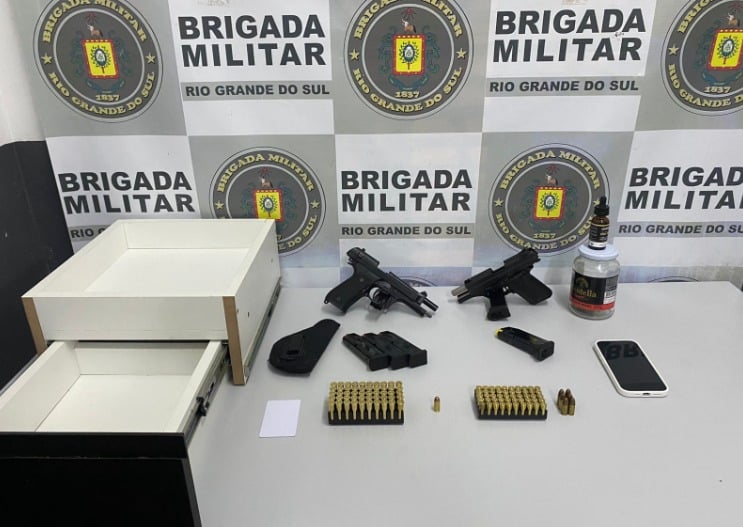 mulher presa brigada militar