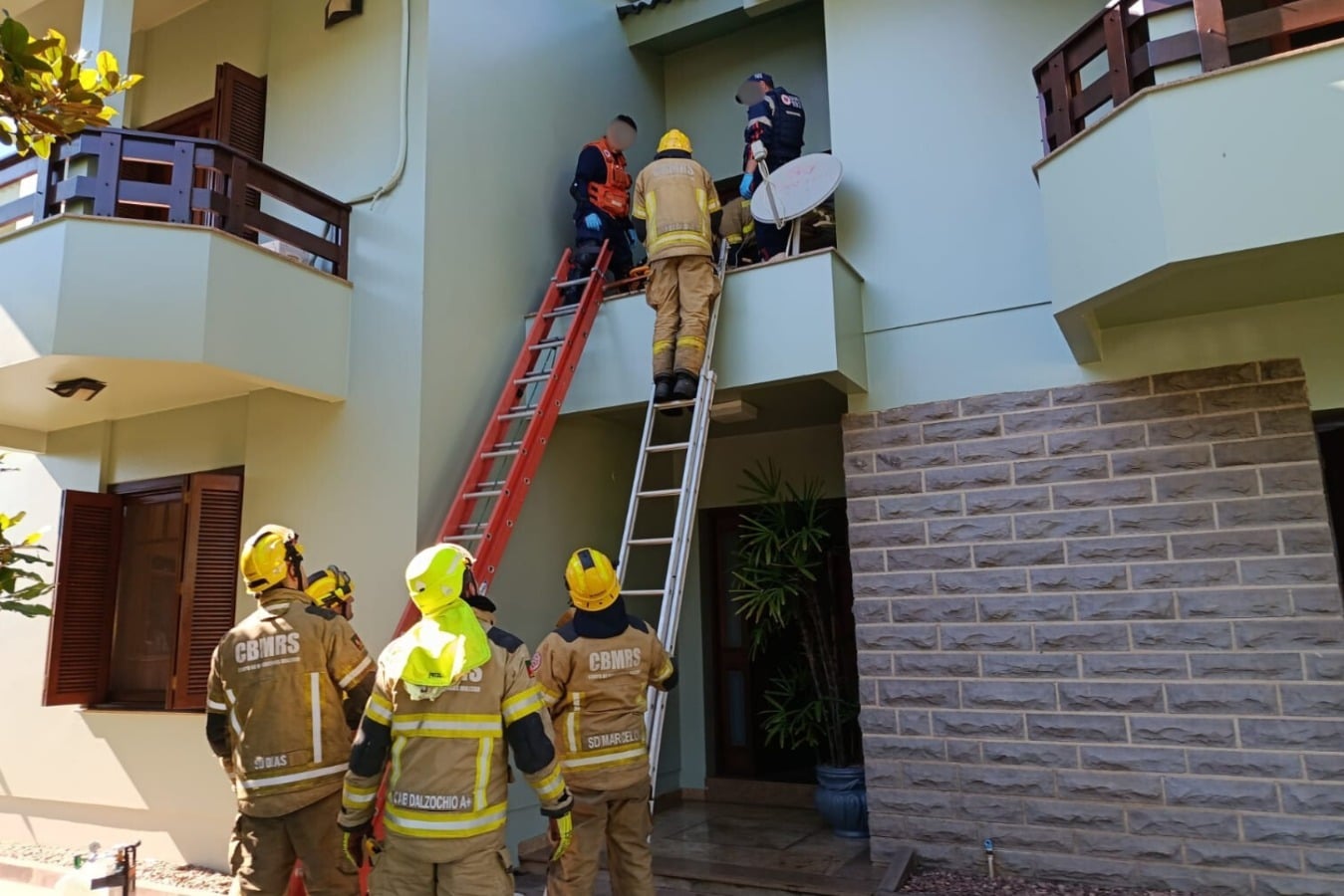 Homem sofre queda de telhado no bairro São Luiz, em Farroupilha