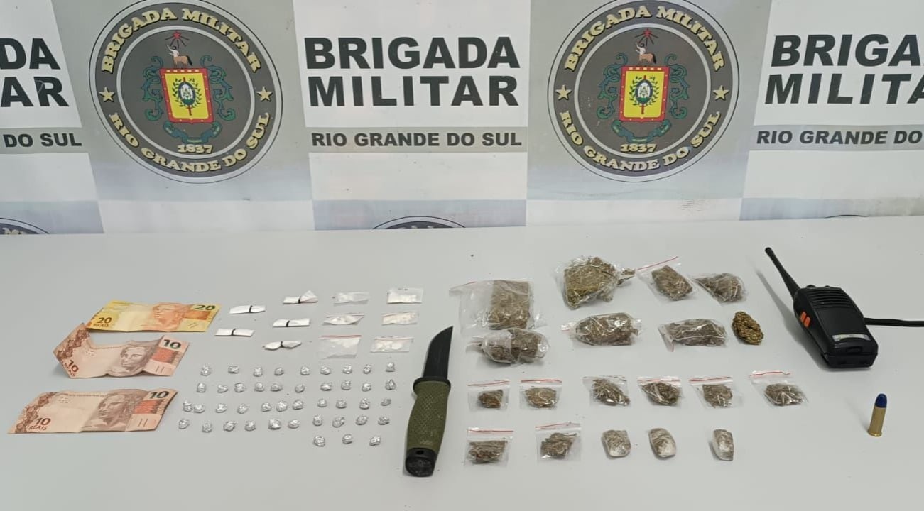 Adolescente é apreendido com drogas e faca no bairro Serrano, em Caxias do Sul