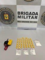 A Brigada Militar retirou de circula&ccedil;&atilde;o uma quantidade significativa de drogas sint&eacute;ticas. (Foto:  4&ordm; BPChq)