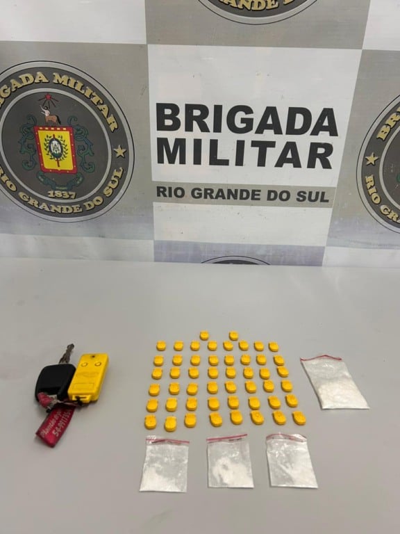 A Brigada Militar retirou de circulação uma quantidade significativa de drogas sintéticas. (Foto:  4º BPChq)