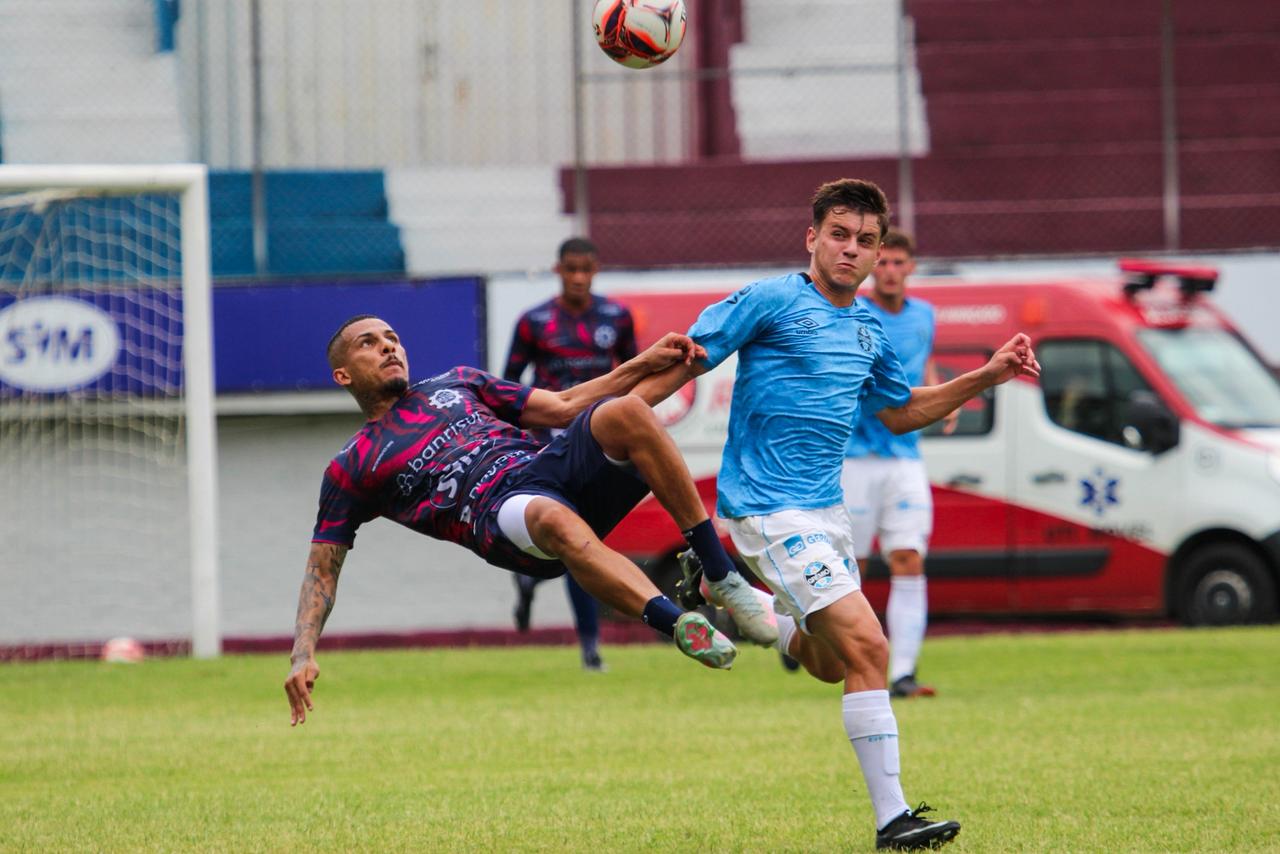 Caxias goleia o Grêmio sub-20 em jogo-treino no Estádio Centenário