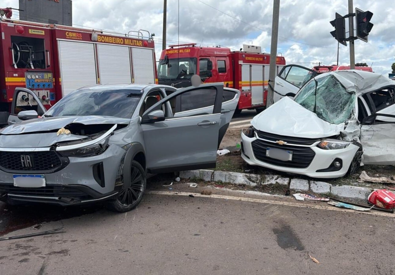 Caminhão sem freios provoca grave acidente com cinco veículos na RSC-453, em Caxias do Sul