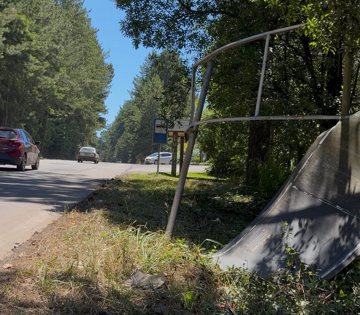 Movimento intenso da temporada de verão volta a escancarar problemas históricos da Rota do Sol