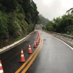 BR-116 &eacute; liberada ap&oacute;s queda de barreira entre Caxias do Sul e Nova Petr&oacute;polis