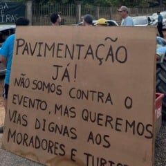 Moradores protestam por pavimentação no 15 da Graciema, em Bento Gonçalves