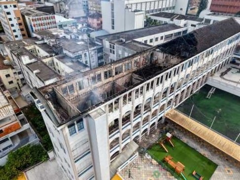 Imagens aéreas mostram a extensão dos danos.