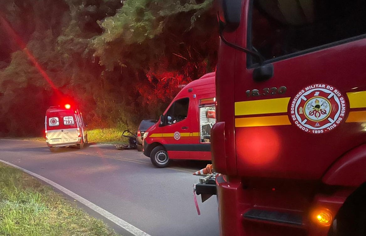 Saída de pista deixa dois homens feridos na VRS-855, entre Bento Gonçalves e Pinto Bandeira