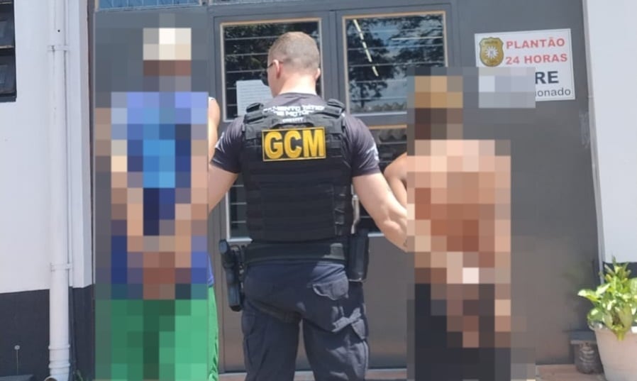Dois homens são presos por furto a comércio no Centro de Bento Gonçalves