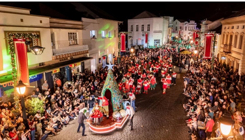 Desfile Inclusivo de Natal da APAE de Garibaldi é neste domingo (7)