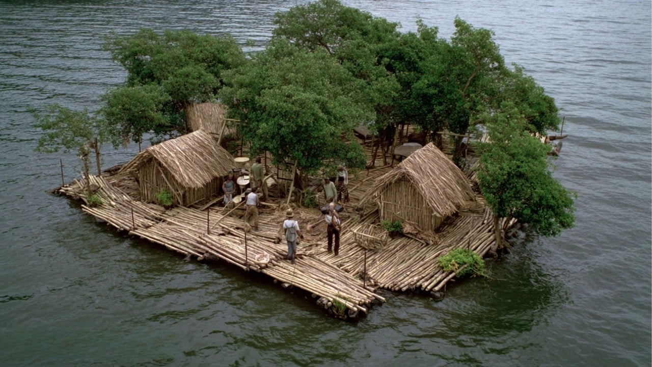 O homem que construiu sozinho uma vila flutuante no Vietnã