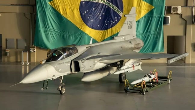 
Caça F-39 Gripen da FAB (Força Aérea Brasileira) dispara míssil Meteor pela primeira vez. (Foto: FAB)