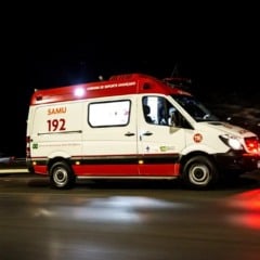 O condutor foi socorrido por uma equipe do Samu. Foi encaminhado ao Hospital Pomp&eacute;ia, mas, n&atilde;o resistiu aos ferimentos. (Foto: Breno Esaki/Ag&ecirc;ncia Sa&uacute;de)