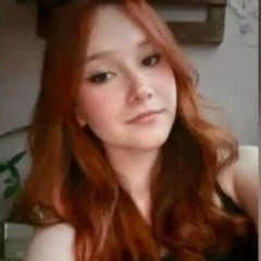 Adolescente estava na piscina e, ao sair com o corpo ainda molhado, teria encostado em um equipamento el&eacute;trico. (Foto: Redes Sociais/Arquivo Pessoal)